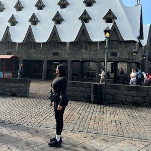 Meet your Posher, Jocy